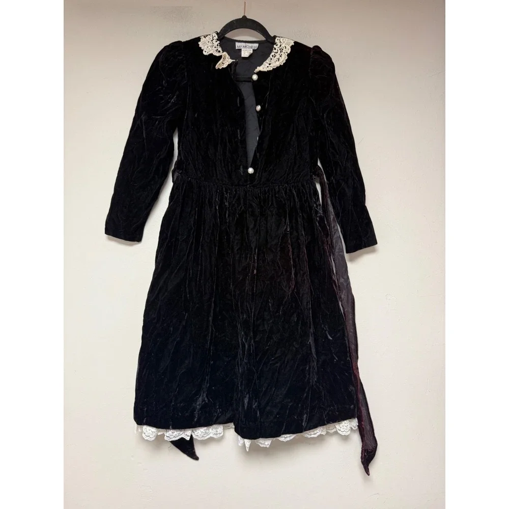 My Michelle Velvet Dress Girls 10 Black Excellent Lace Trim Pearl Button 6791-7V